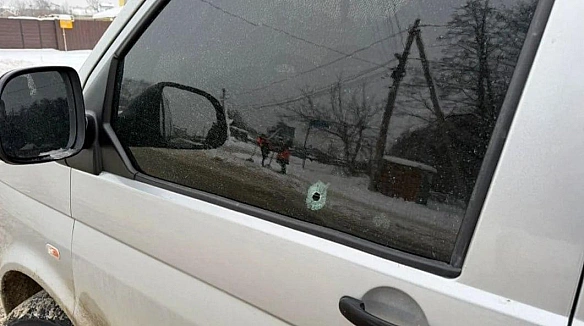 У селищі Рудно на Львівщині невідомий стріляв в автомобіль групи оповіщення ТЦК«Водій авто Volkswagen Passat здійснив кілька п... - UkraineNow на we.ua