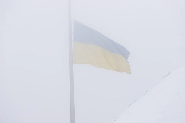 🇺🇦У столиці через прогнозований сніг 23 січня тимчасово приспустять головний прапор УкраїниДля збереження полотнища від можлив... - КМДА – офіційний канал on we.ua