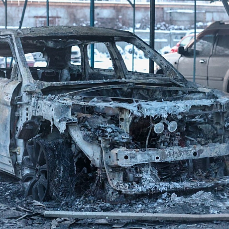 Чергова атака на столицю.Уламки збитих ракет перетворили звичайне СТО на купу металобрухту. Тут не було військових об’єктів — л... - Репортер інформує на we.ua