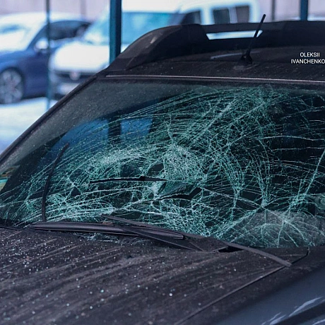 Чергова атака на столицю.Уламки збитих ракет перетворили звичайне СТО на купу металобрухту. Тут не було військових об’єктів — л... - Репортер інформує на we.ua