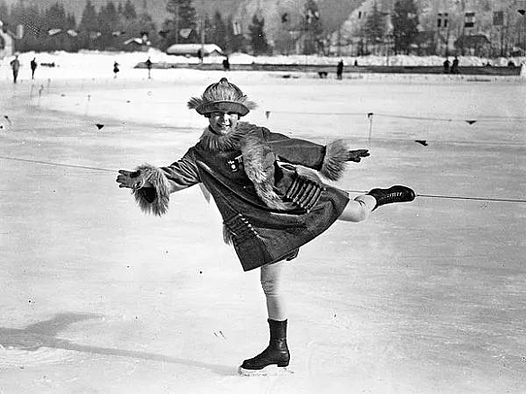 Це Соня Гені, норвезька фігуристка 11 років. 1924 року на Зимових Олімпійських іграх у Шамоні відбувся її олімпійський дебют. То... - WAS на we.ua