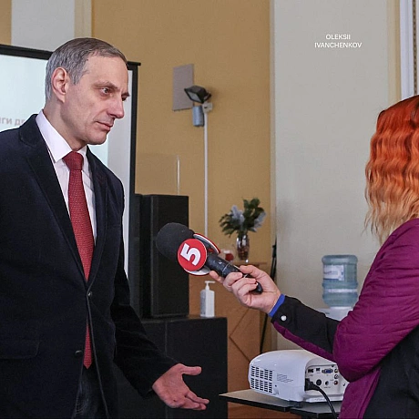 ​📖 Презентація книги про таємниці розвідки та паранормальне​У бібліотеці Ярослава Мудрого Денис Богуш представив книгу «Таємниц... - Репортер інформує on we.ua