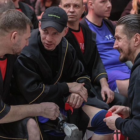 Сталь у погляді, титан у кроці.​Це Сергій. Боєць 112 окрема бригада Сил територіальної оборони ЗСУ. Своє поранення він отримав... - Репортер інформує on we.ua