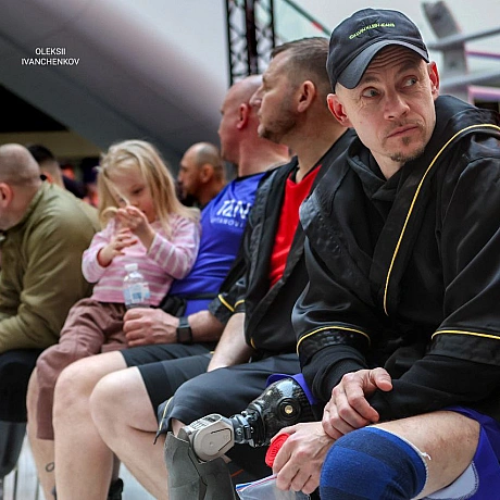 Сталь у погляді, титан у кроці.​Це Сергій. Боєць 112 окрема бригада Сил територіальної оборони ЗСУ. Своє поранення він отримав... - Репортер інформує on we.ua