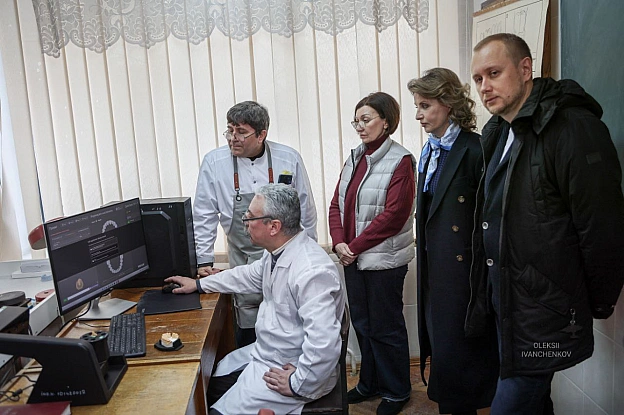 У Київському міському медичному фаховому коледжі — нова ера для майбутніх зубних техніків! За підтримки Марини Порошенко та депу... - Репортер інформує on we.ua