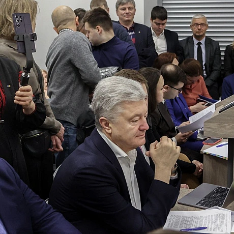⚖️ Верховний Суд: Справа про санкції проти Порошенка триваєКолегія суддів Касаційної палати продовжує розгляд позову Петра Поро... - Репортер інформує on we.ua