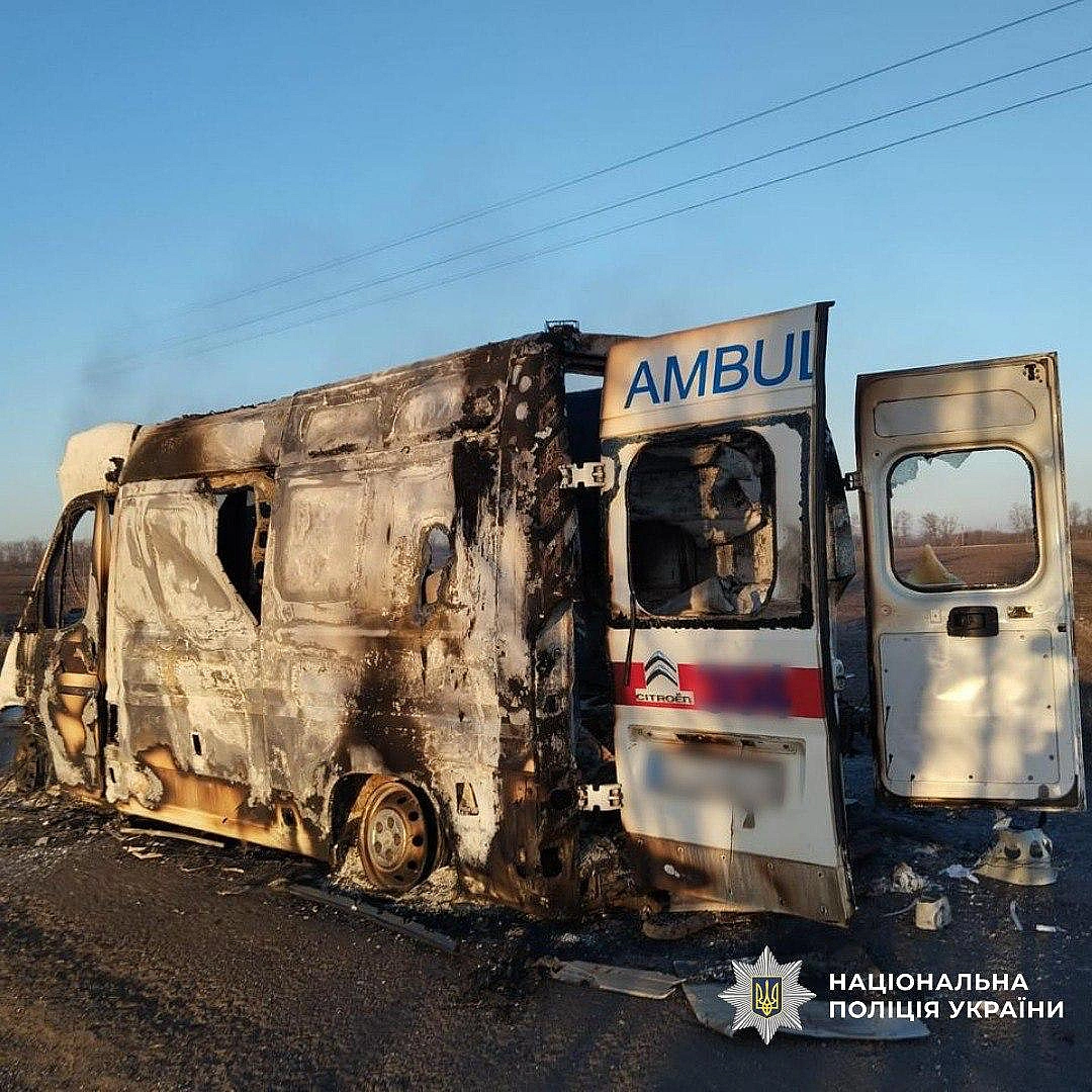 росіяни вбили двох медиків, завдавши удару дроном по «швидкій» на ХарківщиніУнаслідок атаки загинули медичний технік і 27-річн... - UkraineNow на we.ua