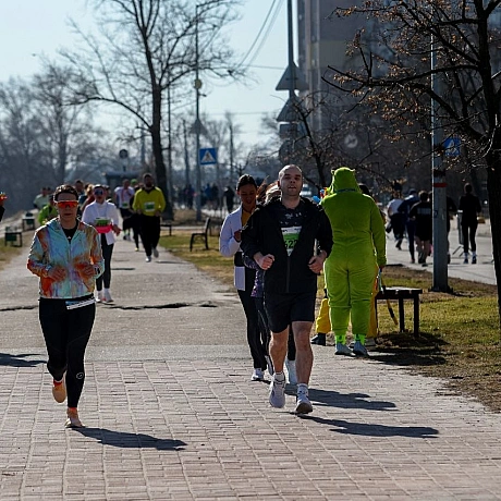 В Києві відбувся благодійний забіг NOVUS Десятка Незламності 2026 від Run Ukraine. Цьогорічна подія об’єднала тисячі учасників з... - Репортер інформує на weua.dev
