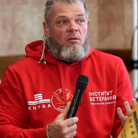 Василь Гончаренко: Незламність у дії

​Василь — ветеран-спортсмен, чий шлях від важкого поранення до міжнародних п'єдесталів ста... - Репортер інформує на weua.dev