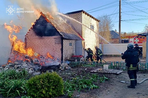 росіяни обстріляли Слов’янськ на Донеччині: одна людина загинула, п’ятеро пораненіСеред поранених a хлопчик 2017 року народжен... - UkraineNow на we.ua