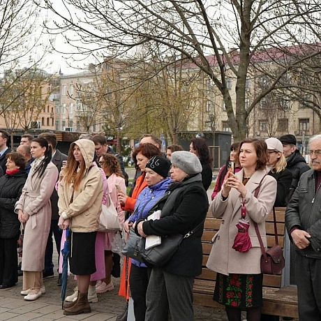 НА КОНТРАКТОВІЙ ВІДБУЛОСЯ ВІДКРИТТЯ ВУЛИЧНОЇ ВИСТАВКИ “ОПЕРАЦІЯ “ПІВНІЧ”: 75 РОКІВ ПОТОМУ”Експозиція розповідає про жертв одно... - Український інститут національної пам'яті на we.ua
