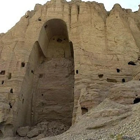 38-метрова статуя в Баміяні, відома як Східний Будда, була висічена в скелі приблизно близько 570 року н. е. в Бам’янській долин... - WAS на we.ua