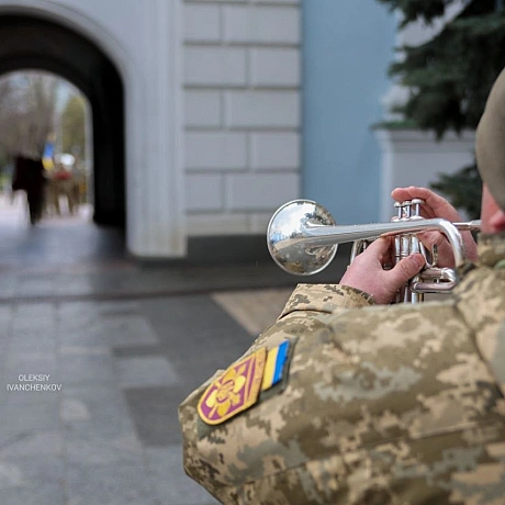 ​📜 У Києві попрощалися з розвідником Антоном «Умніком» Полюховичем​Сьогодні Михайлівський Золотоверхий собор став центром скор... - на we.ua