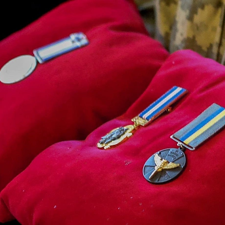 ​📜 У Києві попрощалися з розвідником Антоном «Умніком» Полюховичем​Сьогодні Михайлівський Золотоверхий собор став центром скор... - на we.ua