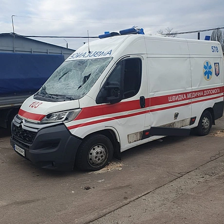 ⚡️🚑Через нічну атаку в Києві травмовані медики швидкої допомоги та знищена карета, яка прибула на місце викликуУ ніч проти 16 ... - КМДА – офіційний канал на we.ua