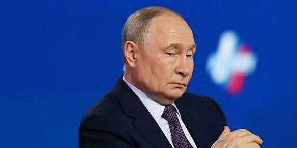 На росії вже шостий тиждень поспіль падає рейтинг путінаЗа даними Всеросійського центру вивчення громадської думки, за тиждень... - UkraineNow на we.ua