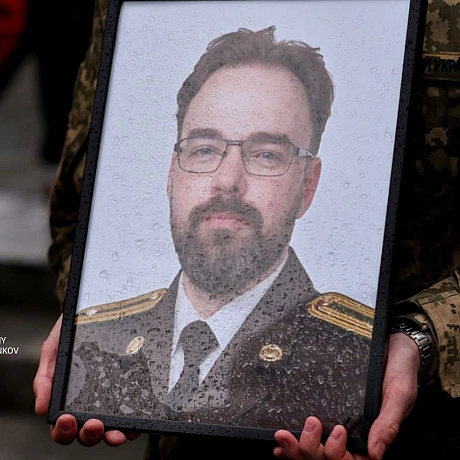 Артур Петров був людиною, яка поєднувала у собі два світи: світ щирого сміху та світ запеклої боротьби. Відомий як один із найдо... - Репортер інформує on we.ua