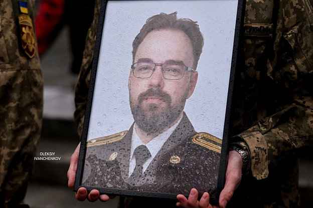 Артур Петров був людиною, яка поєднувала у собі два світи: світ щирого сміху та світ запеклої боротьби. Відомий як один із найдо... - Репортер інформує on we.ua