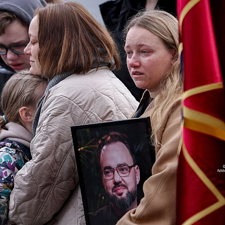 Артур Петров був людиною, яка поєднувала у собі два світи: світ щирого сміху та світ запеклої боротьби. Відомий як один із найдо... - Репортер інформує on we.ua