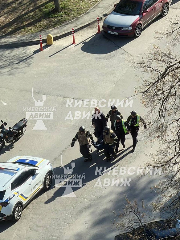 У лікарні померла 30-річна жінка, яка була в числі поранених внаслідок теракту у КиєвіЗагалом в результаті стрілянини вже шест... - на we.ua