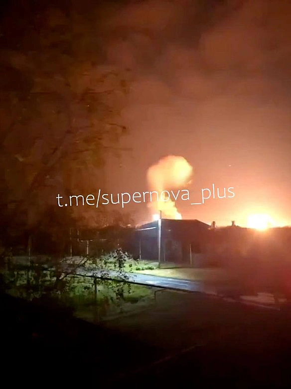 Вночі безпілотники масовано атакували регіони росіїЗокрема завдано удару по Новочеркаську Ростовської області. Губернатор стве... - на we.ua