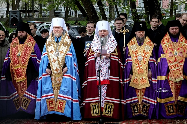 Сьогодні, у роковини Чорнобильської трагедії, Предстоятель ПЦУ Блаженніший Митрополит Епіфаній очолив молитву за героїв-ліквідат... - Репортер інформує on we.ua