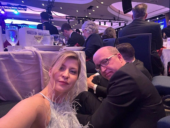 Посолка України у США Стефанішина стала свідком стрілянини на вечері кореспондентів Білого дому«З президентом та першою леді С... - UkraineNow на we.ua