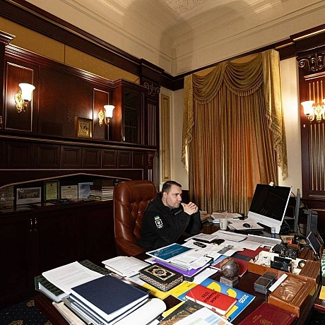 Блокнот на столі у Буданова - на we.ua