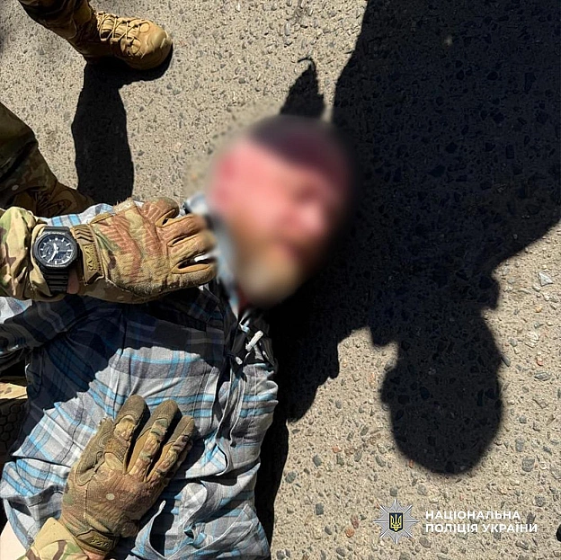 Видавали себе за військових, катували чоловіка і вимагали $360 тисяч викупу - в Одесі викрили злочинну групуНа одній із парков... - UkraineNow на we.ua