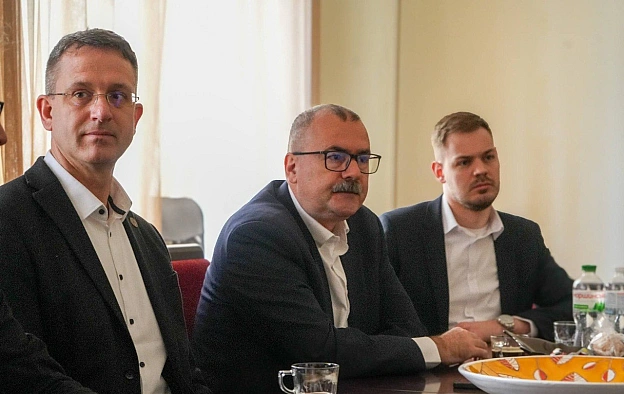 В УІНП ВІДБУЛАСЯ ЗУСТРІЧ З ПРЕДСТАВНИКАМИ ЧЕСЬКОЇ ТА СЛОВАЦЬКОЇ РЕСПУБЛІКВчора, 28 квітня, відбулася зустріч Голови Українсько... - Український інститут національної пам'яті на we.ua