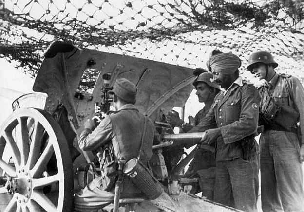 У 1941 р. в Німеччині з ініціативи індійського політичного діяча Субгаса Чандри Боса (на першому фото) був сформований Індійськи... - WAS на we.ua