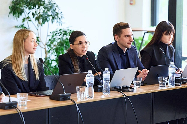 🦾 Від цифрової до агентивної держави: як Україна впроваджує принцип AI-firstПровели засідання Секторальної робочої групи з пит... - Мінцифра на we.ua