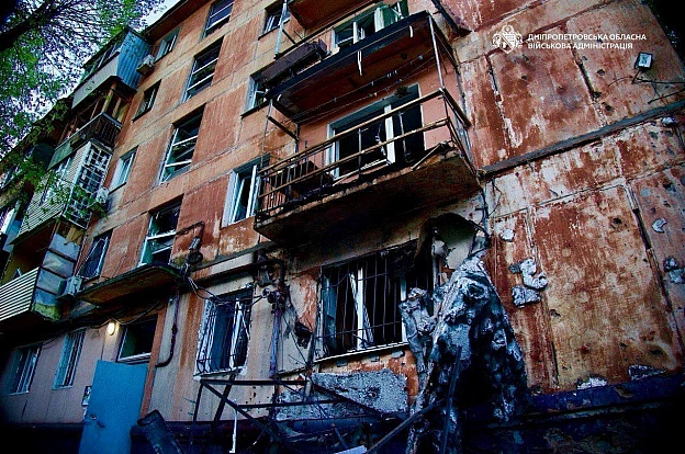 росіяни вночі атакували Дніпро: є поранені Двоє людей постраждали через атаку рф. Це вагітна 21-річна жінка і чоловік 45 рокі... - на we.ua