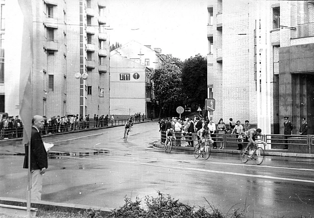 У травні 1986 року Київ став стартовим містом 39-ї міжнародної «Велогонки Миру» — однієї з найвідоміших аматорських багатоденних... - WAS на we.ua