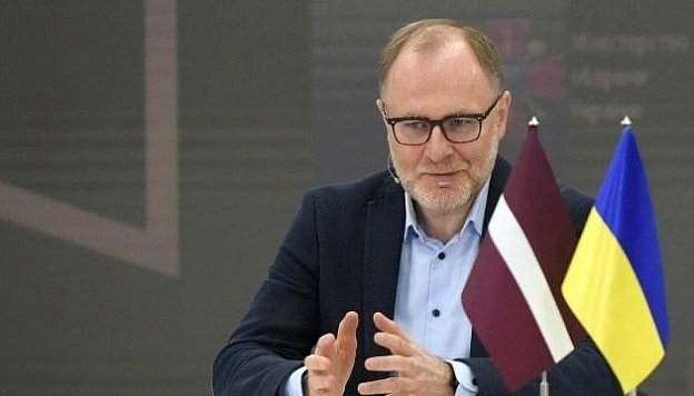 Міністр оборони Латвії пішов у відставку після того, як у країну залетіли українські дрони і їх не збилиМіністр оборони Латвії... - on we.ua