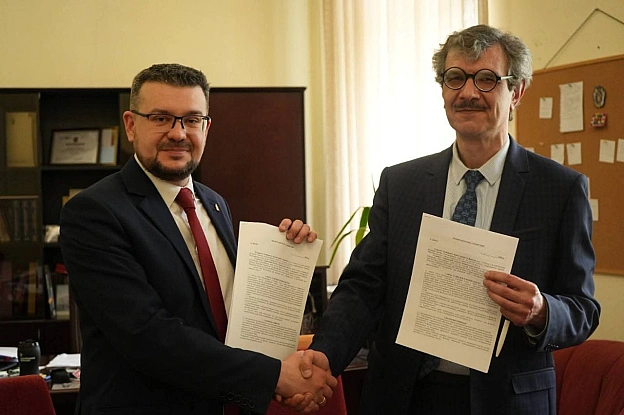 УІНП ТА УНІВЕРСИТЕТ МИТНОЇ СПРАВИ ТА ФІНАНСІВ УКЛАЛИ МЕМОРАНДУМ ПРО СПІВПРАЦЮДокумент підписали Голова Українського інституту ... - на we.ua
