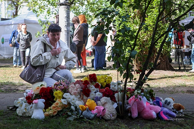 Київ. 15 травня. Місце, де час зупинився. 🙏💔​Рятувальники завершили розбір завалів. Зафіксовані наслідки трагедії: відкритий х... - Репортер інформує on we.ua