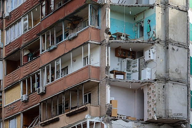 Київ. 15 травня. Місце, де час зупинився. 🙏💔​Рятувальники завершили розбір завалів. Зафіксовані наслідки трагедії: відкритий х... - Репортер інформує on we.ua