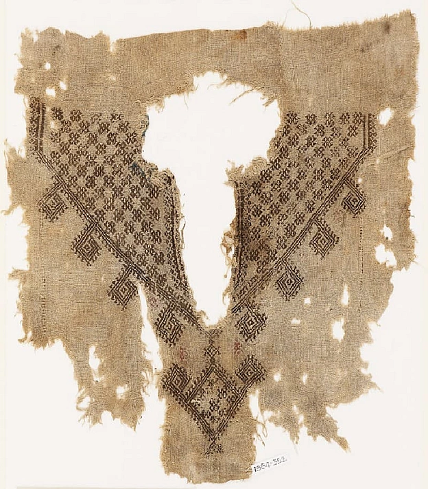 Це вишивка з Єгипту мамлюкського періоду. Вона зберігається у колекції в музеї Ashmolean в Оксфорді.Цю колекцію зібрав у Єгипт... - WAS на we.ua