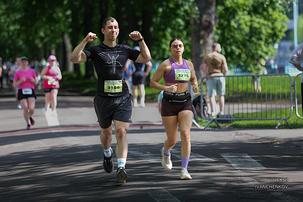 🏃‍♀️ Попри нічний обстріл: у Києві в неділю пройшов забіг «Біжу за мову»​Поки столиця оговтувалася від чергової важкої нічної ... - на we.ua