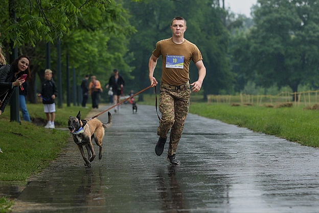 🏃‍♂️ У Києві відбувся благодійний забіг «Go to the Future 2026»Столичний Урбан-парк на ВДНГ об\'єднав сотні киян, військових та... - на we.ua