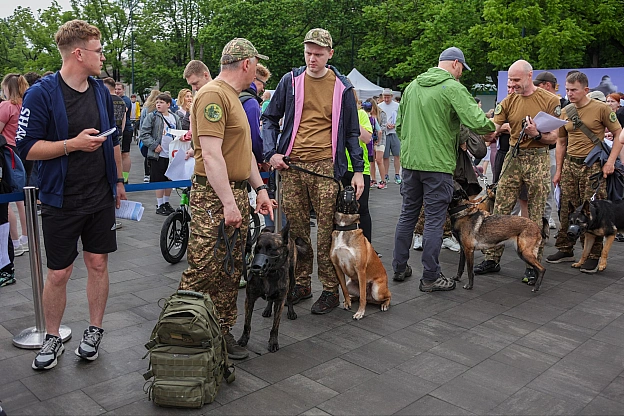 🏃‍♂️ У Києві відбувся благодійний забіг «Go to the Future 2026»Столичний Урбан-парк на ВДНГ об\'єднав сотні киян, військових та... - на we.ua