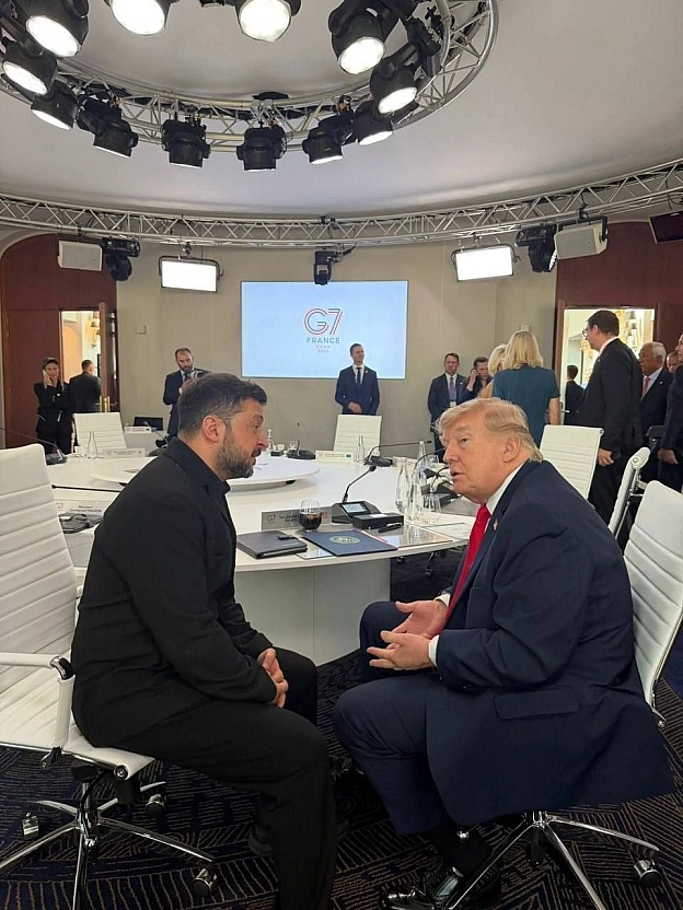 Ну і де твої карти, рижий далбайоб? В Ормузі проїбав? - на we.ua