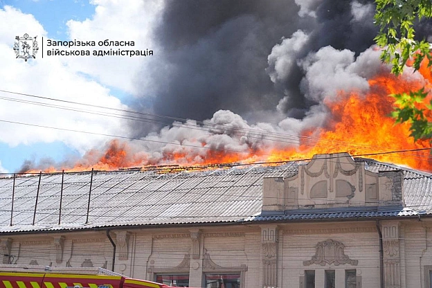 Війська рф атакували Запоріжжя балістикоюПостраждали щонайменше шестеро людей.✅ Ми у WhatsApp | Telegram | Viberhttps://invi... - UkraineNow на we.ua