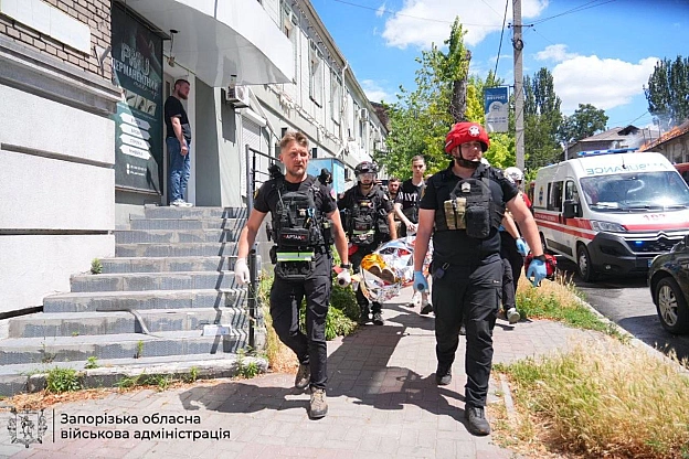 У Запоріжжі кількість постраждалих від російського удару зросла до 15Серед постраждалих є діти. Ушпиталені чотири людини. В то... - UkraineNow on we.ua