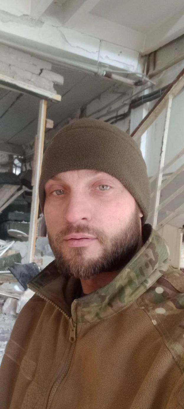 🫂🇺🇦 Наш колега та оборонець Маріуполя Максим Рибальченко — нарешті вдома! Неймовірна радість для великої родини ДТЕК!Максим пр... - на we.ua