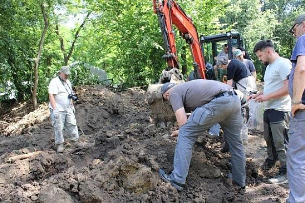 У колишньому селі Пужники на Тернопільщині завершили другий етап пошуків братської могили польських мешканців, убитих у лютому 1... - on we.ua