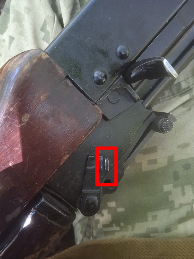 Як правильно і просто зняти газову трубку на калаші? На жаль багато хто через брак знань використовує для цього підручні засоб... - на we.ua