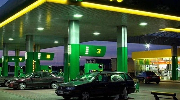 На АЗС Дніпропетровщини триматимуть менше пального у резервуарах, щоб мінімізувати збитки від можливих ворожих атакСитуація з ... - на we.ua