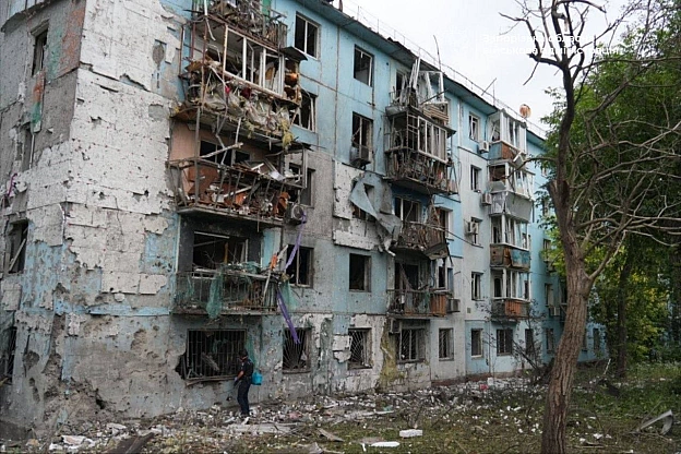 росіяни атакували КАБами ЗапоріжжяПоранені 16 людей, пошкоджені житлові будинки та приватний медзаклад.«П\'ять КАБів наприкі... - на we.ua